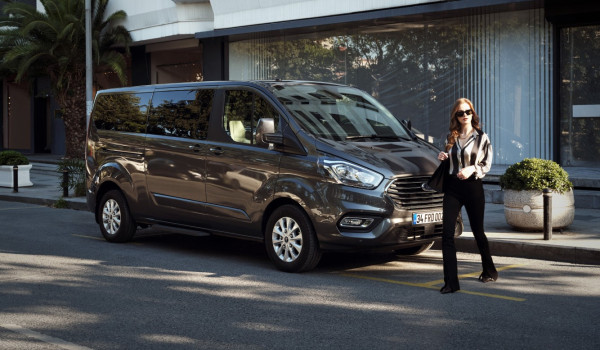 FORD CUSTOM /ACTIVE LIVING