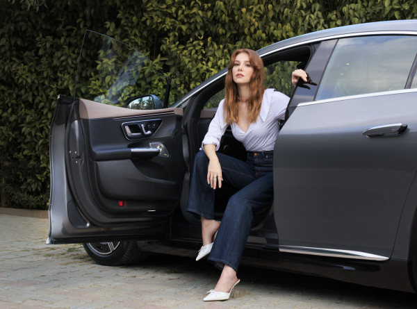 MERCEDES BENZ / ELÇİN SANGU